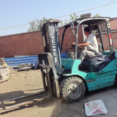 北京通州区梨园叉车出租，吊车出租覆盖全市，随叫随到